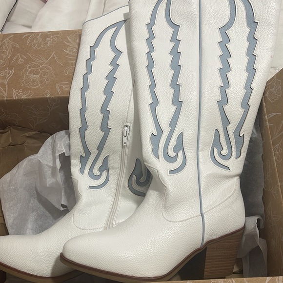 Arula Wide Width and Calf Boots - Picture 4 of 4